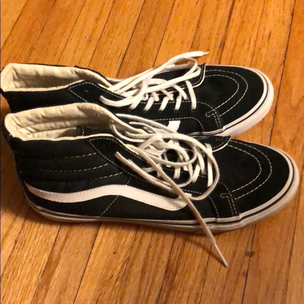 Vans SK8 hi tops. In very like new condition. Worn